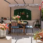 Apartment True Colors Split