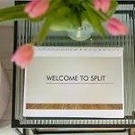 True Colors Apartment
